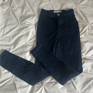 2/$20 Women’s  Garage Skinny Jean Size 00